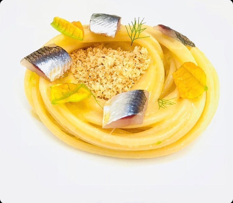SPAGHETTONE: ALICI, TARALLO, LIMONE E BURRO DI OLIO